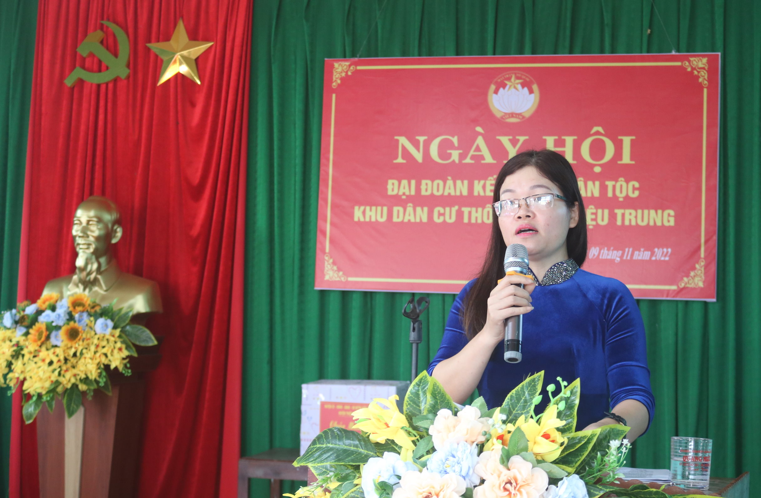 đồng chí Phó Bí thư Thường trực Huyện uỷ Lương Thị Hoa phát biểu tại ngày hội