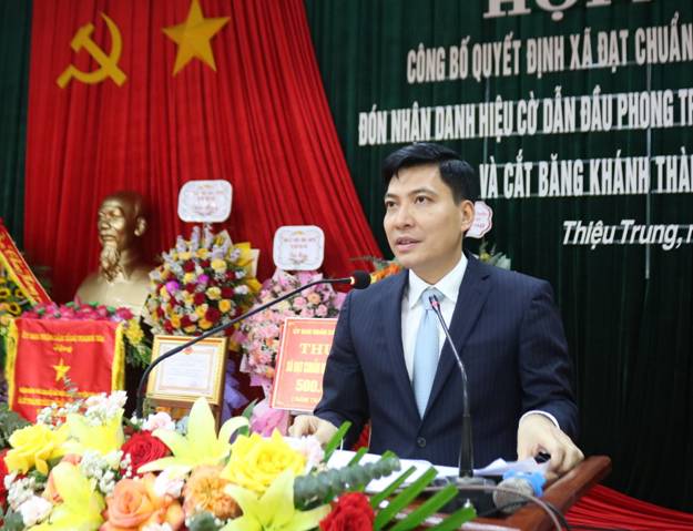 Bí thư Huyện uỷ, Chủ tịch HĐND huyện Nguyễn Văn Biện phát biểu tại hội nghị