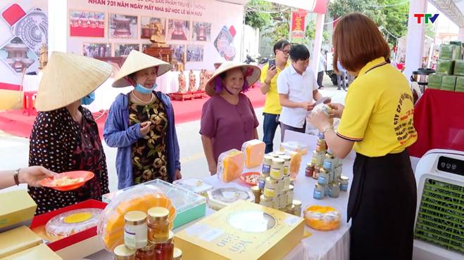 Huyện Thiệu Hóa tổ chức hội chợ nhân 701 năm ngày mất Nhà sử học Lê Văn Hưu - Ảnh 3.